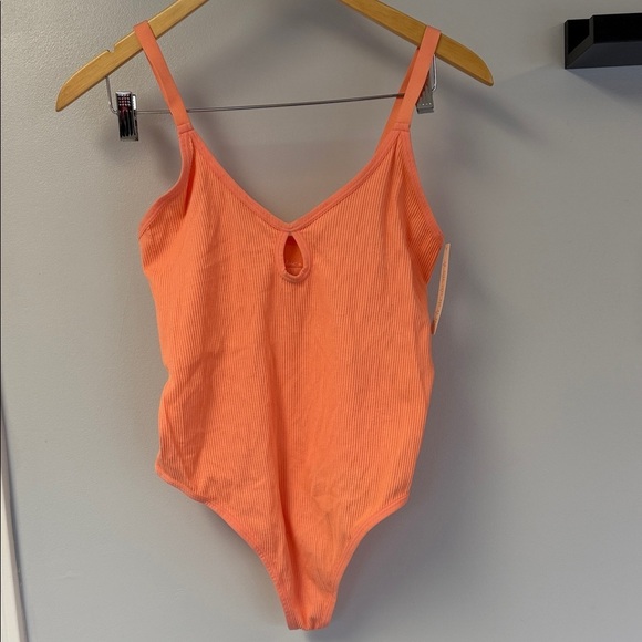 Colsie Tops - NWT Colsie Bodysuit